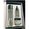 Image 3 : 1 PKY (Pyunkang Yul) Calming Line Gift Set - Toner/Serum/Cream - New