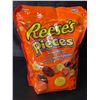 Image 2 : 1 Reese's Pieces Peanut Butter Bulk Candy Bag - Large 1.36KG Bag - New (BB: MAY/2025)