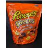 Image 2 : 1 Reese's Pieces Peanut Butter Bulk Candy Bag - Large 1.36KG Bag - New (BB: MAY/2025)