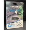 Image 1 : 1 Samsung BAR Plus USB 3.1 Flash Drive - 128GB - New (Damaged Packaging)