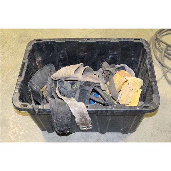 TOTE OF ASSORTED TOOL BELTS