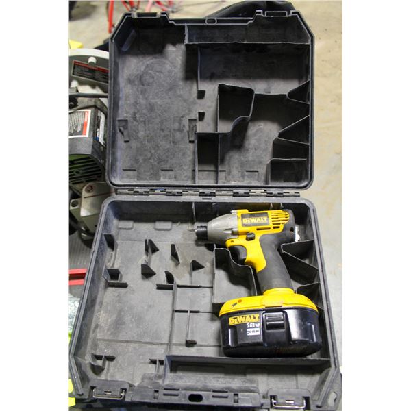 DEWALT DW056 1/4" CORDLESS INPACT DRIVER W/ CASE &