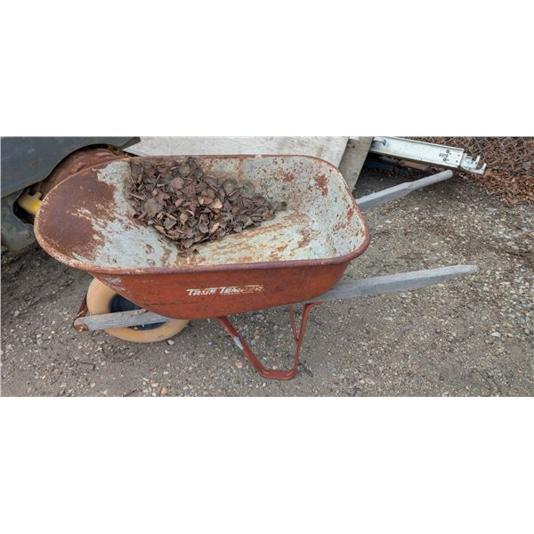 WHEEL BARROW *ONE BROKEN HANDLE