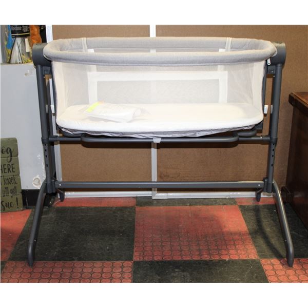 NEWLY ASSEMBLED FIXTURES KINGDOM BABY BASSINET &