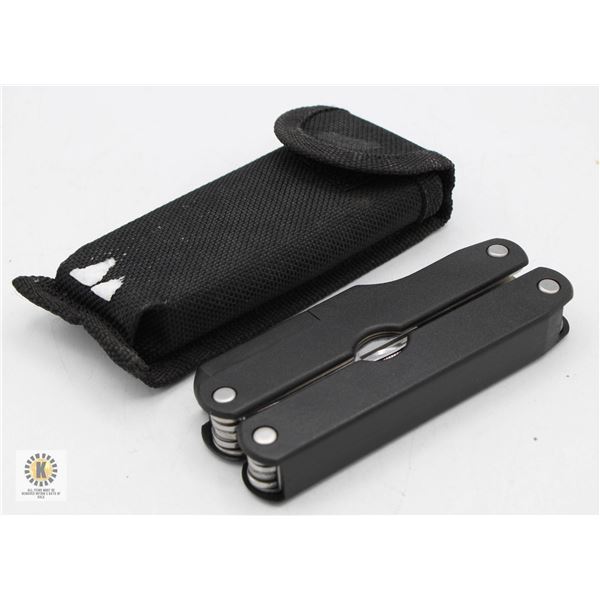 SPORTS ILLUSTRATED MULTI-TOOL, W/ LIGHT