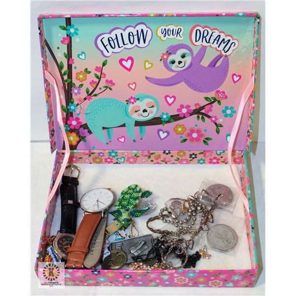 DECORATIVE STORAGE BOX WITH COLLECTIBLE