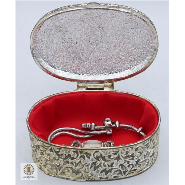 VINTAGE LADIES HALSA 17 JEWELS SWISS WATCH