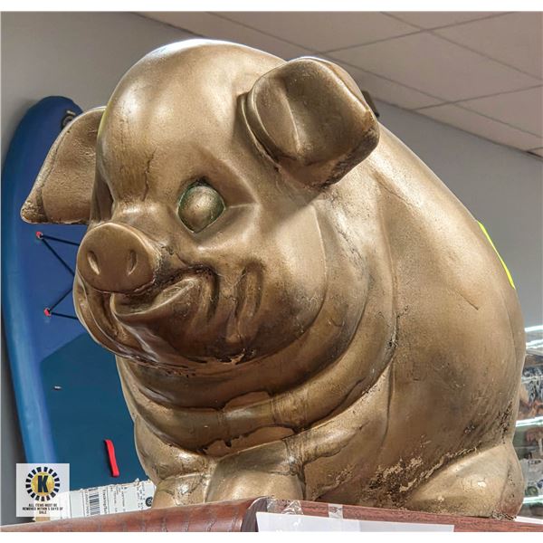 LARGE RESIN GARDEN PIG 22 INCH LONG+16 INCH HIGH