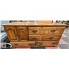 Image 1 : 5 DRAWER DRESSER H-31" W-19" L-60" + MIRROR (NOT-