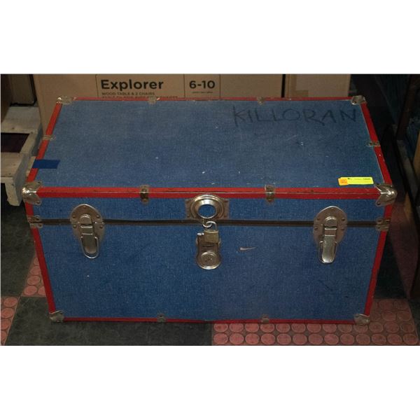VINTAGE STORAGE TRUNK