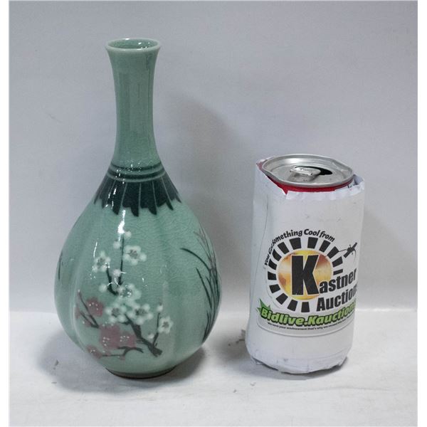 VINTAGE CELADON CHINESE CERAMIC VASE