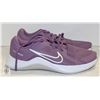 Image 1 : NEW NIKE MMC TRAINER WMNS SIZE 9