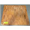 Image 1 : WOOD BUTCHERS BLOCK 18" X 16"