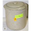 Image 1 : 1 GALLON CROCK WITH LID