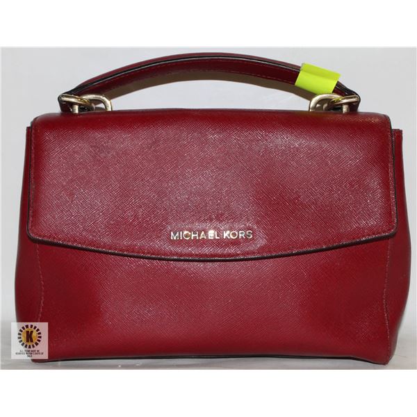 ESTATE BURGUNDY MICHAEL KORS HAND BAG