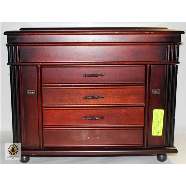 LARGE TABLE TOP WOODEN JEWELRY BOX W/ LOCKING