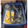 Image 1 : BUCKET OF TOOLS/ASSORTED GOODS