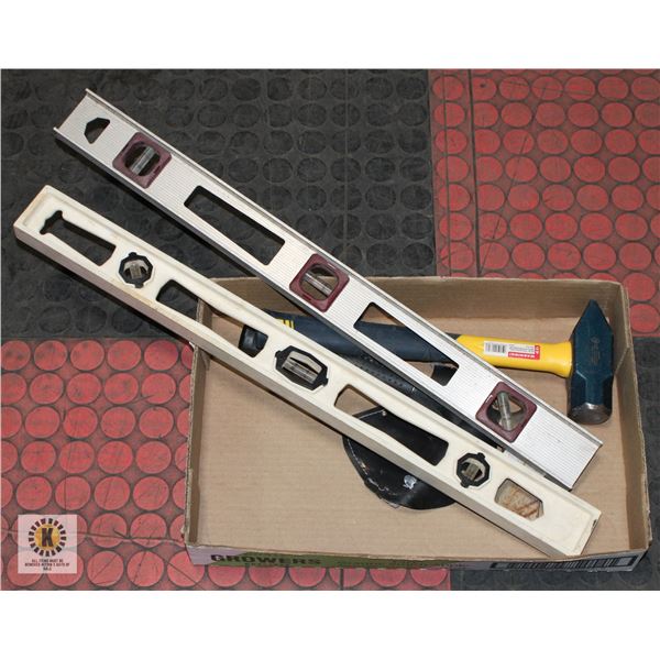 FLAT OF 2 LEVELS, HATCHET AND MINI SLEDGEHAMMER