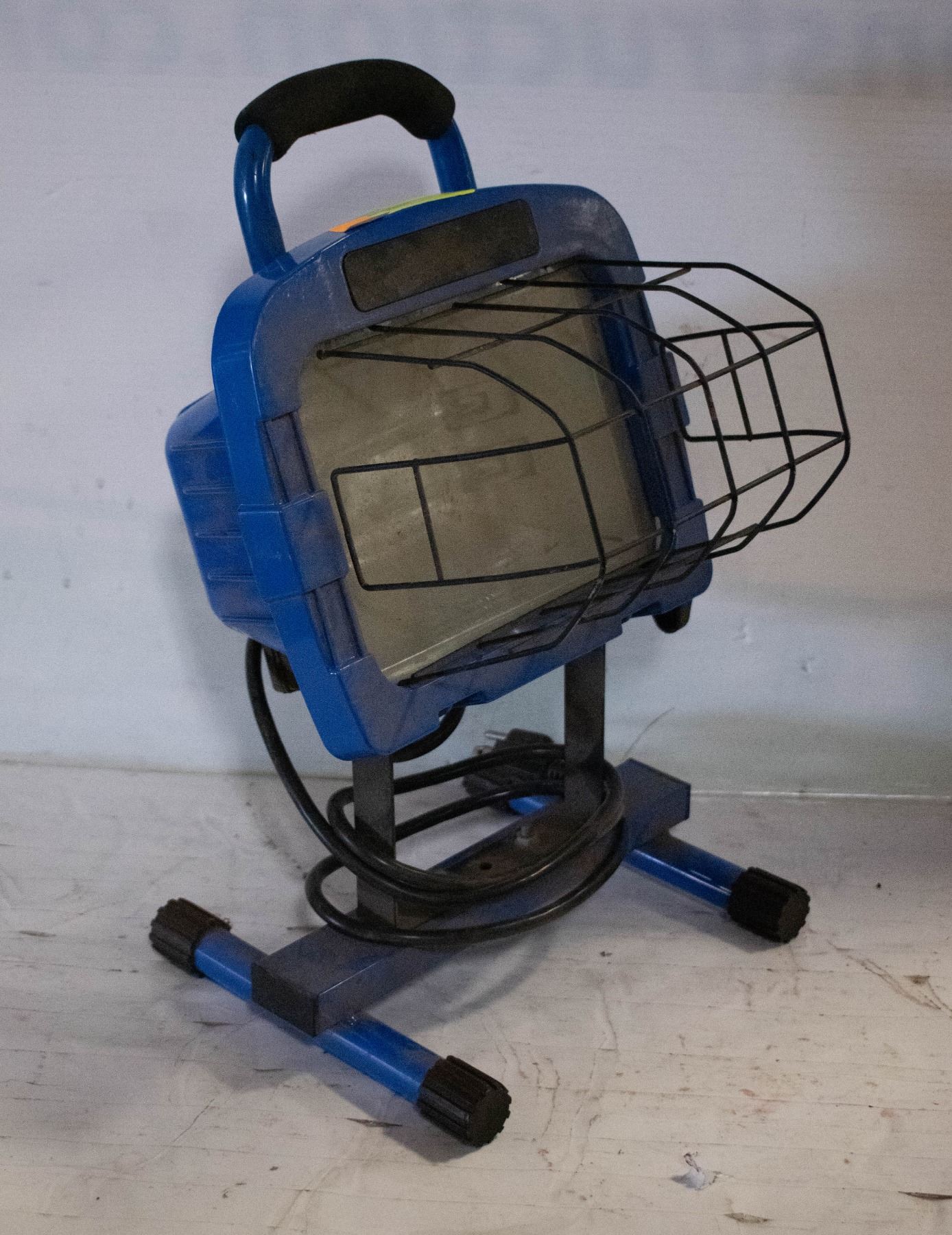 PORTABLE HALOGEN LIGHT WORKS