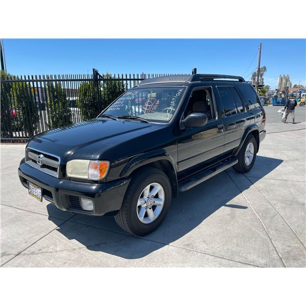 NISS PATHFINDER 2004 T-DONATION