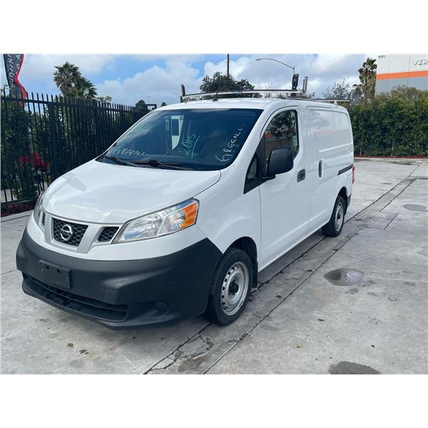 NISS NV200 2015 T-2 DAYS