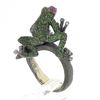 Image 9 : 18K Gold & Black Rhodium Pave Tsavorite & Red Eyes Frog Body Cocktail Ring