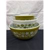 Image 1 : Vintage "Spring Blossom" Pyrex Nesting Bowl Set