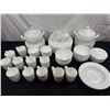 Image 1 : Mikasa "Trellis" Bone China Set