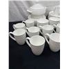 Image 2 : Mikasa "Trellis" Bone China Set