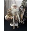 Image 3 : Decorative Holiday Figures
