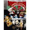 Image 2 : Faux Christmas Florals and Decor