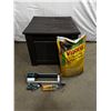 Image 1 : Rubbermaid Deck Box With Gardening Supplies