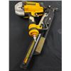Image 2 : DeWalt Clipped Head Framing Nailer