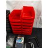 Image 2 : Hardware & Organizers