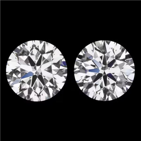 White Diamond Pair 2.10 Cts  D/VVS - IGI Cerified
