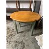 Image 1 : End table