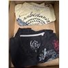 Image 1 : Guess size small T-shirts