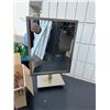 Image 1 : Mirror