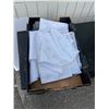 Image 1 : Linens, napkins, etc.