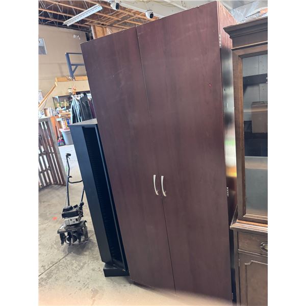 Wardrobe cabinet