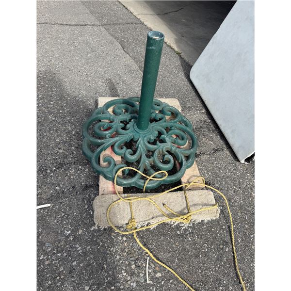 Heavy umbrella stand