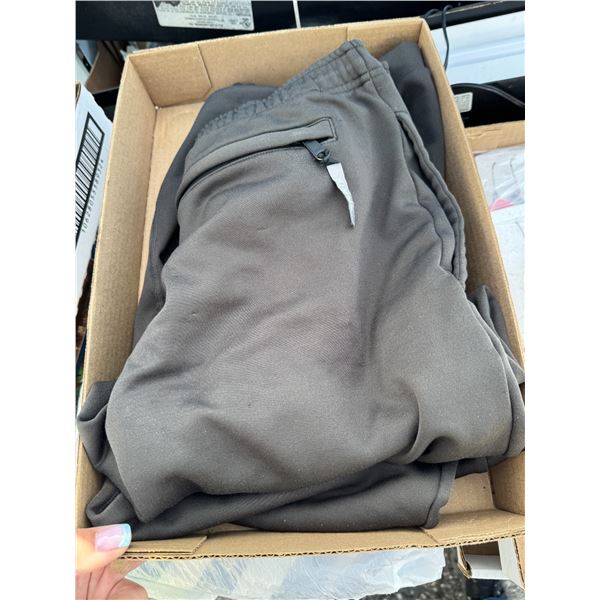 Simms jogging pants size not shown