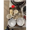 Image 1 : Miscellaneous kitchen items