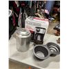 Image 1 : Coffee maker, baking pan, etc.