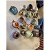 Image 1 : Pottery items