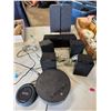 Image 1 : Samsung and iHome speaker speakers