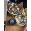 Image 1 : Kong chew toy and pet dish's