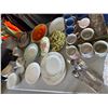 Image 3 : Assorted kitchen items