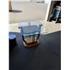 Image 2 : Side table