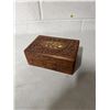 Image 1 : Carved box